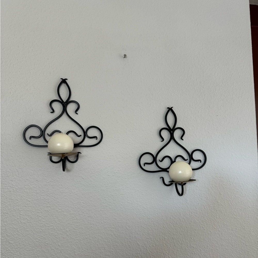Ser of two wall candle holder